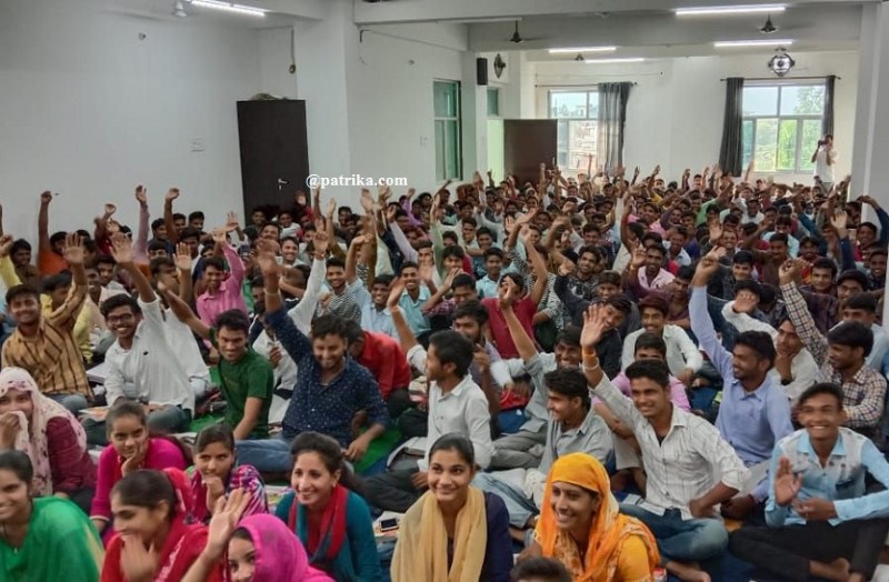 छात्रसंघ चुनाव की तस्वीर साफ, प्रचार पर जोर