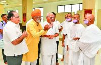 कर्म को भीतर आने से रोकता है धर्म