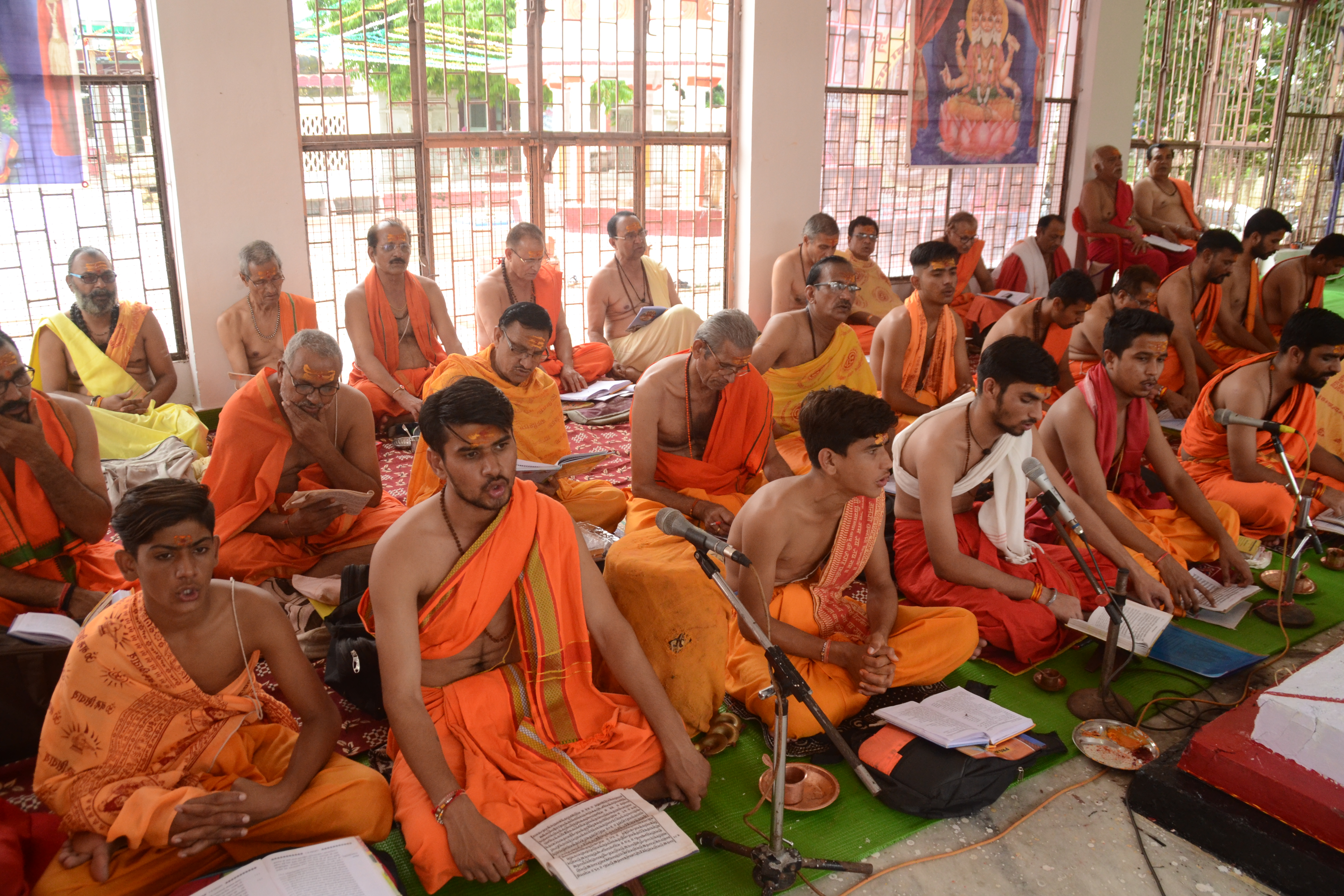 बांसवाड़ा : वनेश्वर मंदिर परिसर में 100 विप्रवरों ने किया महारुद्र अनुष्ठान