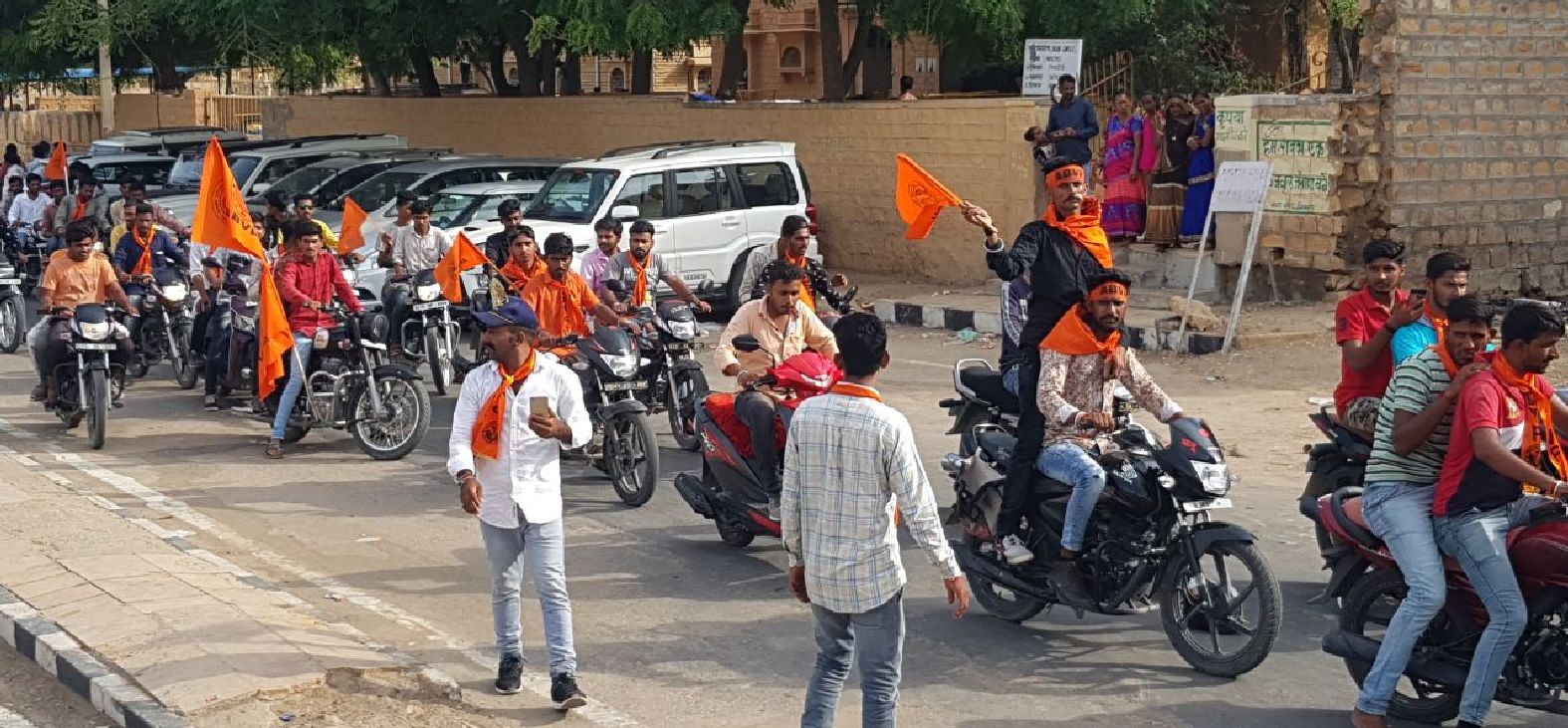 Student Union election 2019: Candidates Campaigning by rally