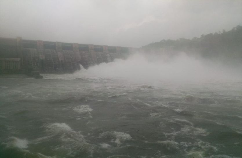 first time gate up of Gandhi Sagar Dam