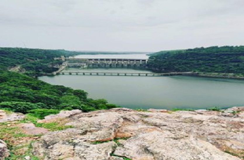 हाड़ौती में अलर्ट ! 6 साल बाद गांधी सागर बांध का जलस्तर पहुंचा 1310. 28 फीट, कोटा बैराज के 9 गेट खोल पानी की निकासी