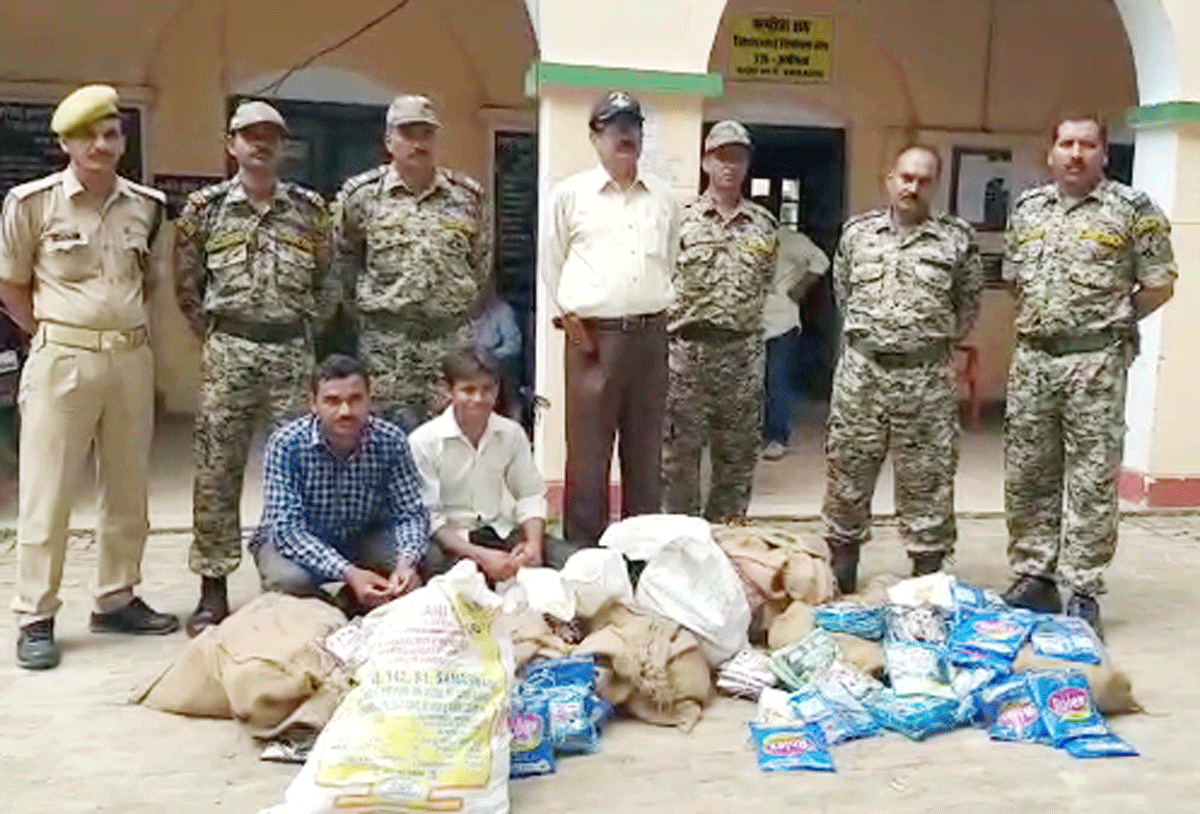 Municipal enforcement team recovered polythene In Ayodhya