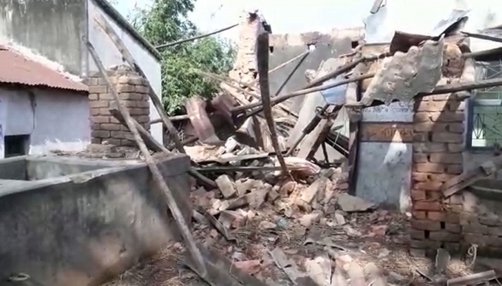 Bomb Blast in West bengal: तृणमूल नेता के घर में बम विस्फोट, कई लोग घायल