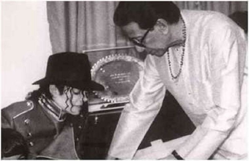 बाला साहेब के इशारे पर दौड़े आए थे जैक्सन और दिए चार करोड़...