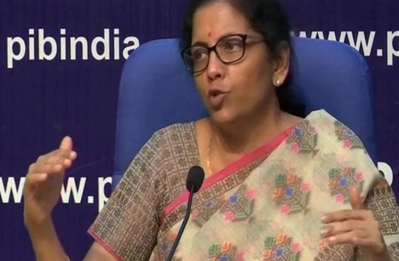 कोमा में जाती अर्थव्यवस्था को ऑक्सीजन देने की कवायद