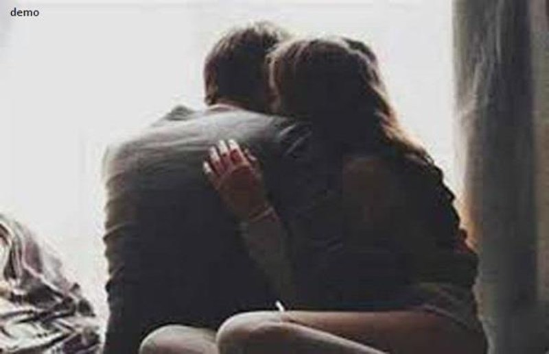 प्रेमी से दूर करने घरवालों ने भेजा फूफा के घर, GF चुपके से रहने लगी BF के साथ और जब परिजनों को पता चला तो...