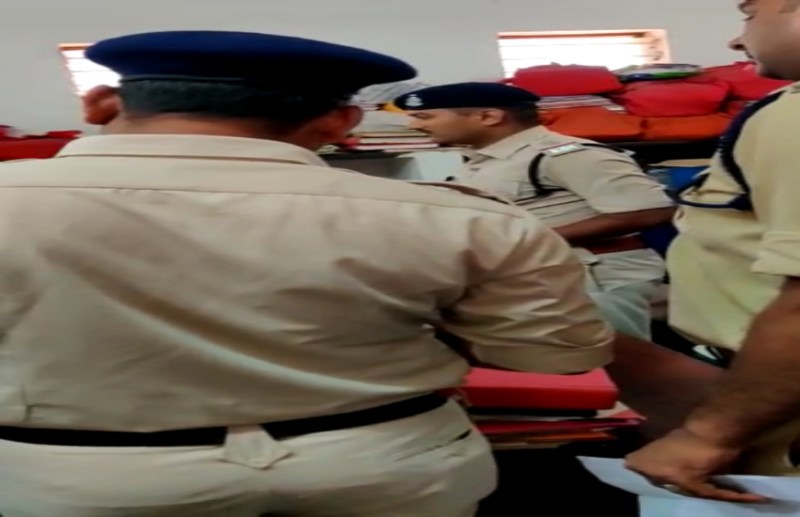 ट्रेवल्स का बिजनेस करने वाले एएसआई को सूबेदार से बदतमीजी करना पड़ा भारी, निलंबित