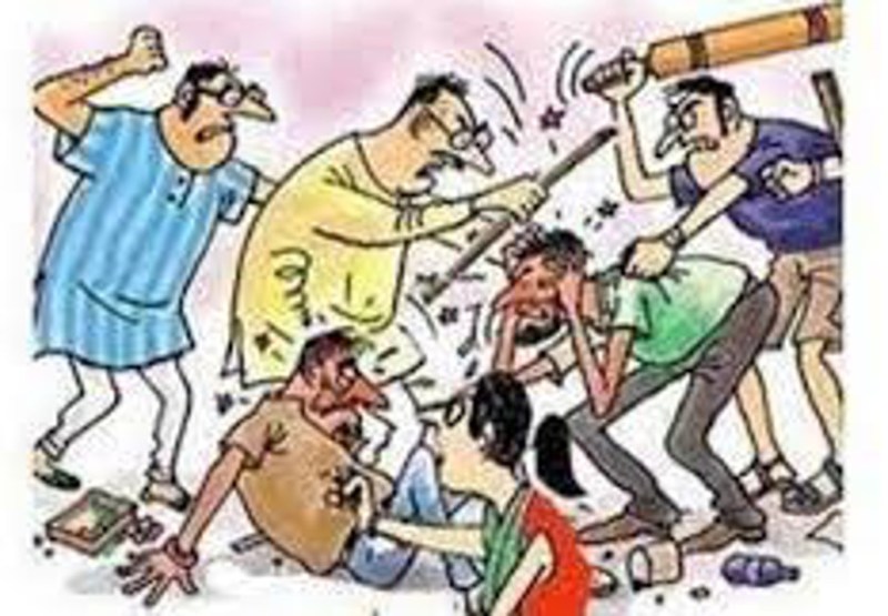 जमीन विवाद पर दो पक्षों में खूनी संघर्ष, जमकर चले लाठीे-रॉड और तलवार, आधा दर्जन घायल