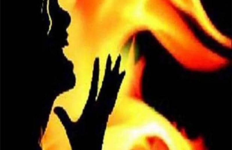 पति को शक था बीवी का है BF, जब नहीं मानी ये बात तो जला दिया जिंदा, फिर ढेड़ साल बाद...