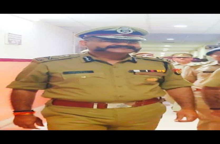 यूपी पुलिस को फरार आरोपियों की गिरफ्तारी के लिए एक माह की मोहलत