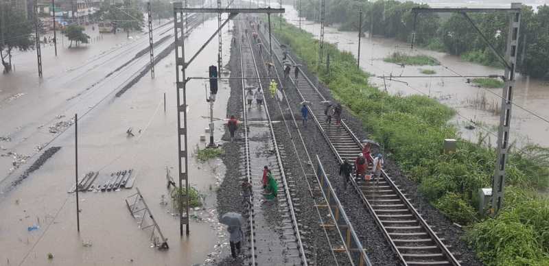 heavy rain symbol pic