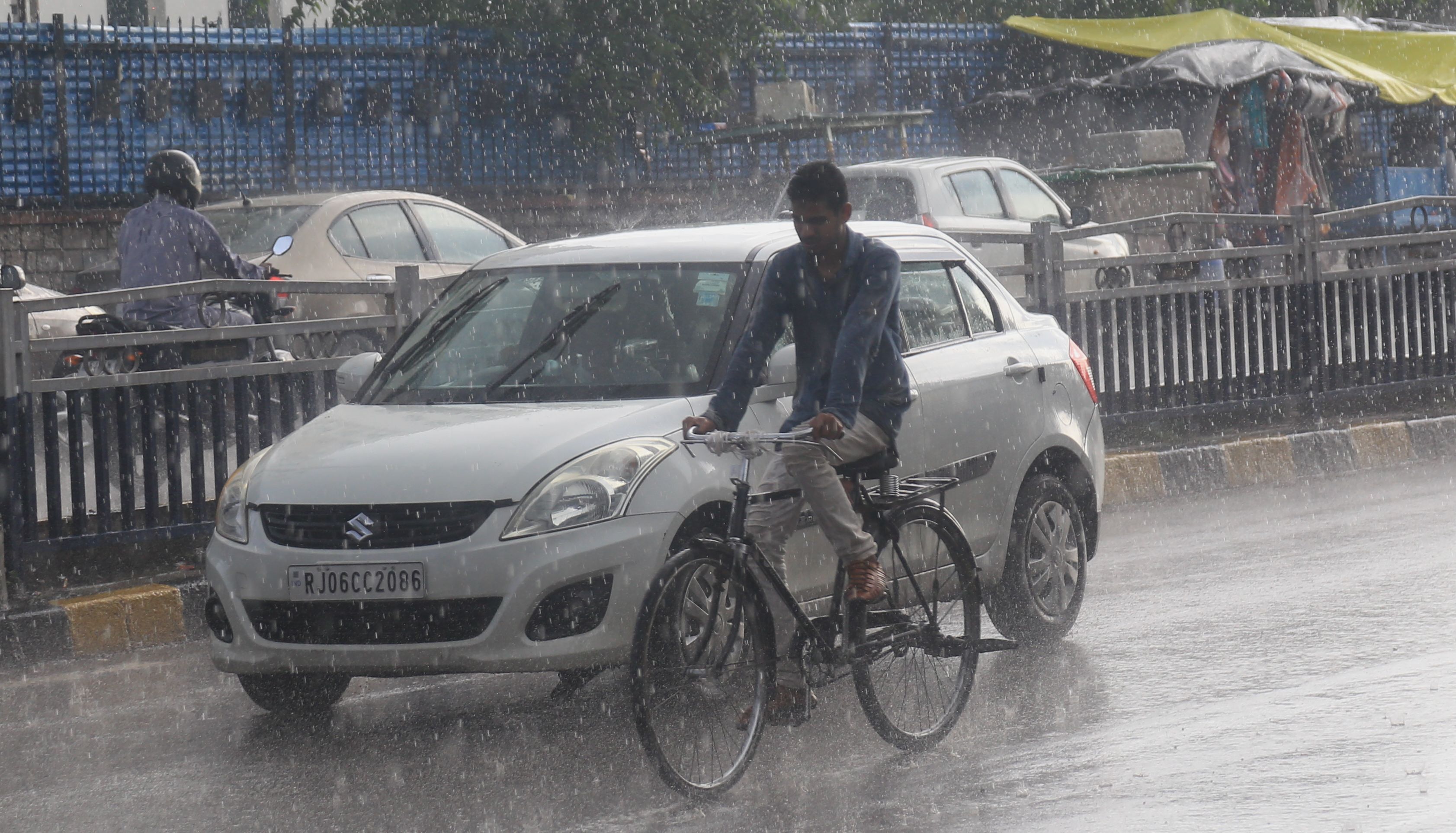 उदयपुर में तेज बारिश , झीलों व तालाबों के लबालब होने के बाद अब प्रशासन की बढ़ी च‍िंंता