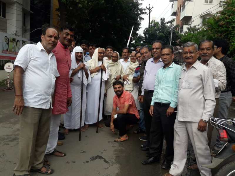 संतों के मिलन से माहौल धर्ममय, भावुक हुए श्रावक