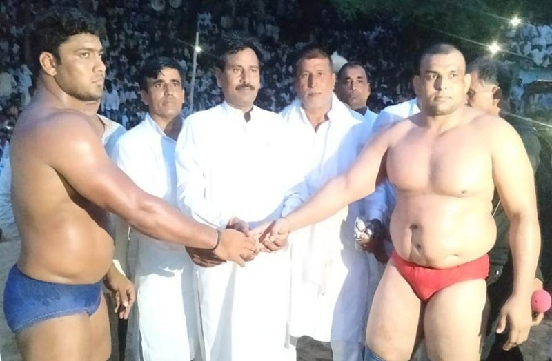 BHARATPUR NEWS : पंद्रह मिनट तक दो भारत केसरी के बीच चला मल्लयुद्ध, सांस थामे देखते रहे सैकड़ों दर्शक