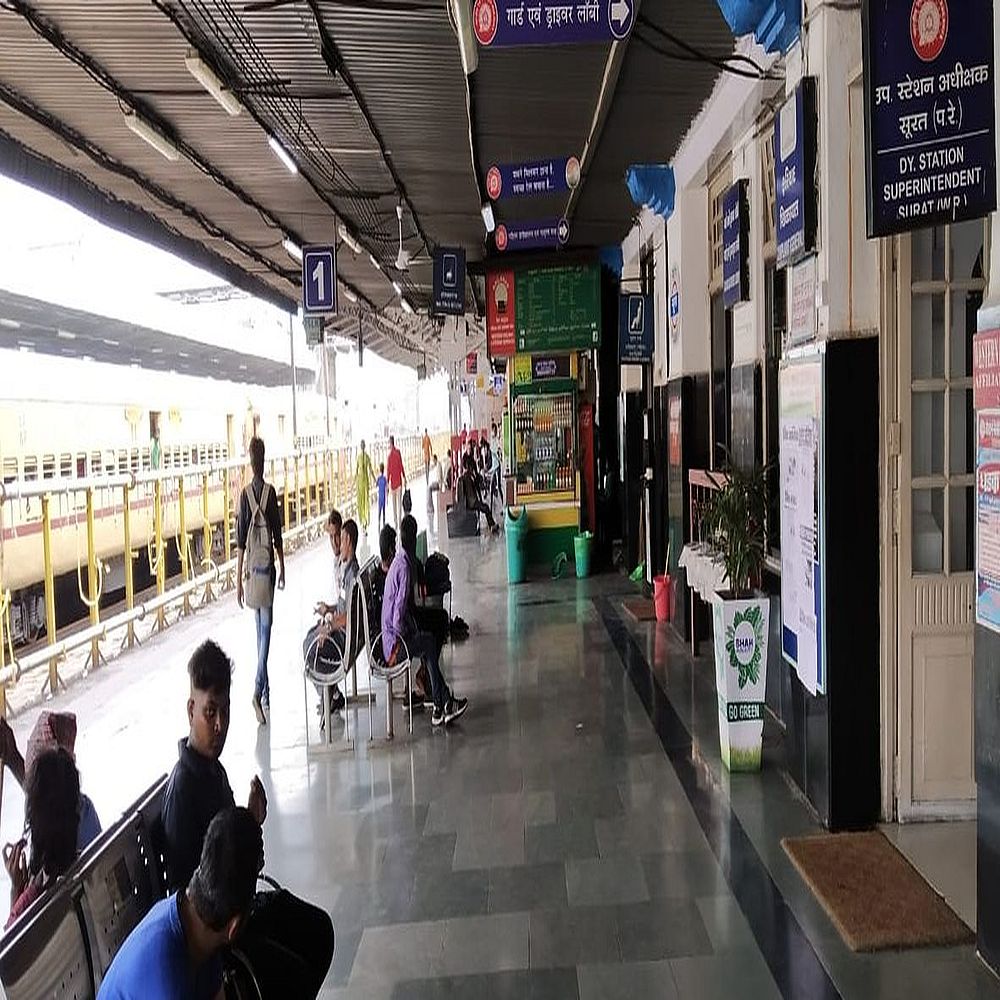 सफाई बंदोबस्त में गड़बड़ी को लेकर सीएमआइ का तबादला, कॉमर्शियल डिप्टी एसएस सस्पेंड