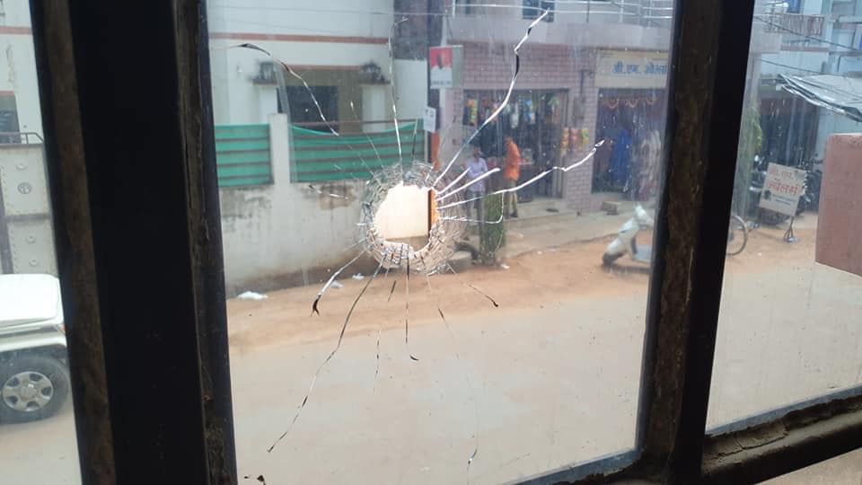 Masked miscreants firing on the road in chhatarpur city