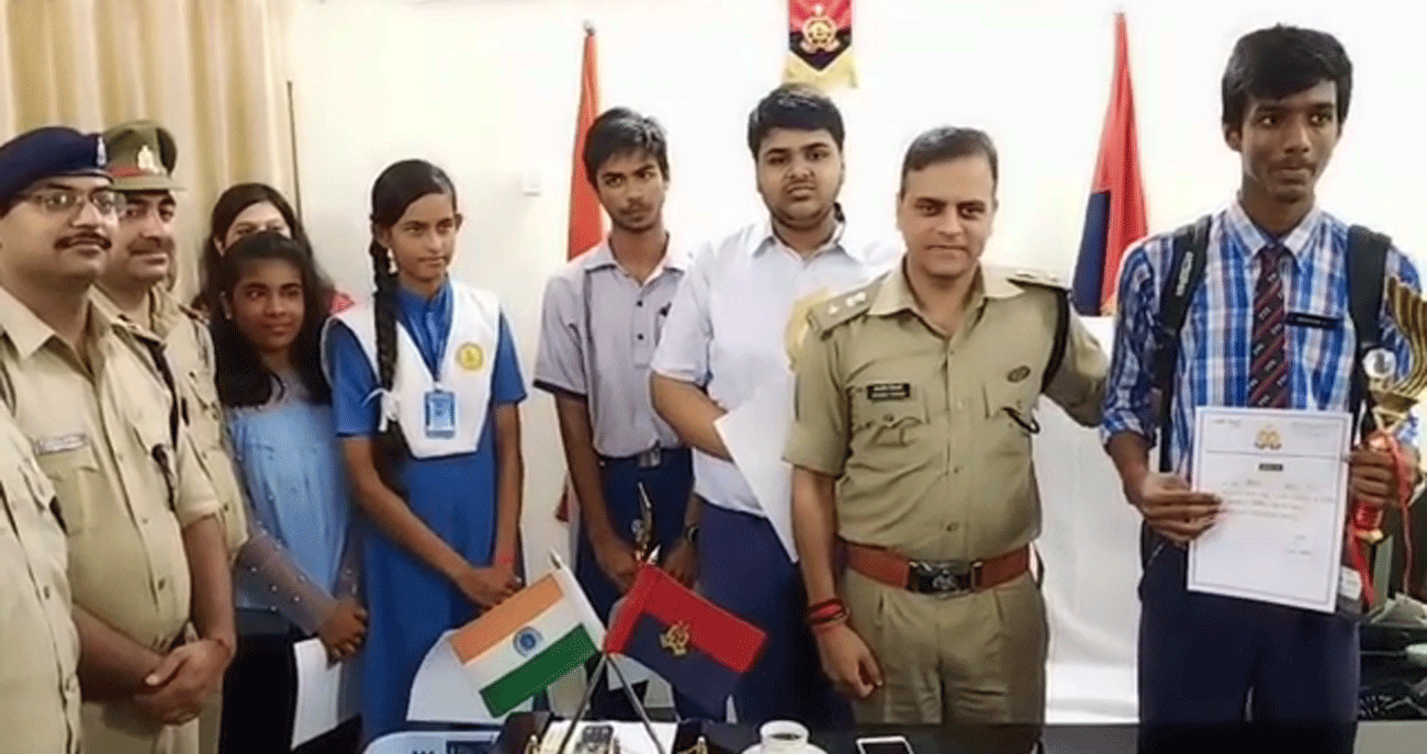 Ayodhya Police Celebreted Teachers day 2019