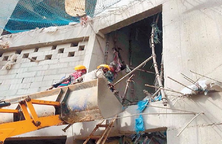 दिल्ली : नरेला में निर्माणाधीन इमारत की लिफ्ट गिरने से बड़ा हादसा, 14 मजदूर घायल