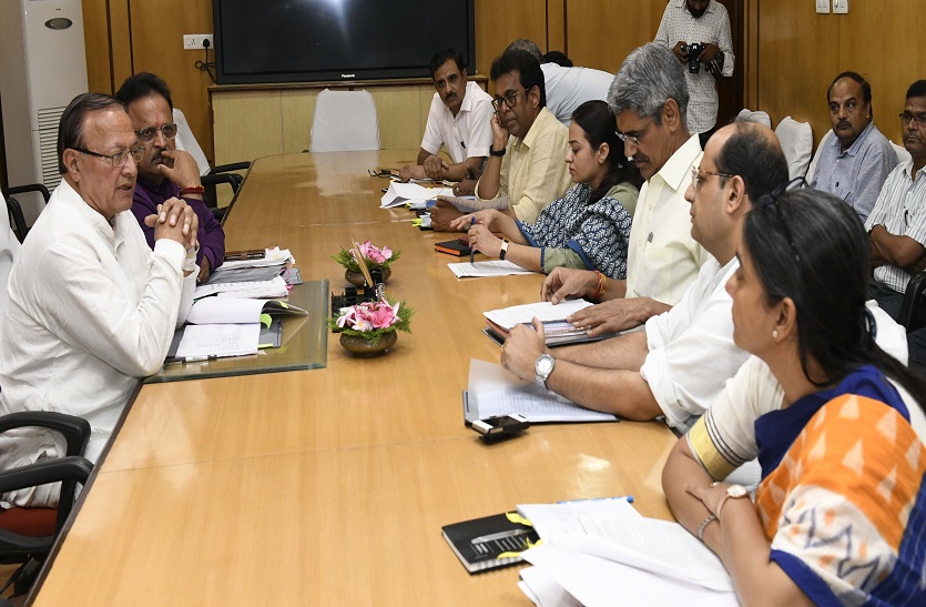cabinet sub-committee meeting