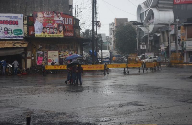 18 deaths due to rain in MP's Ratlam, loss of 90 lakh