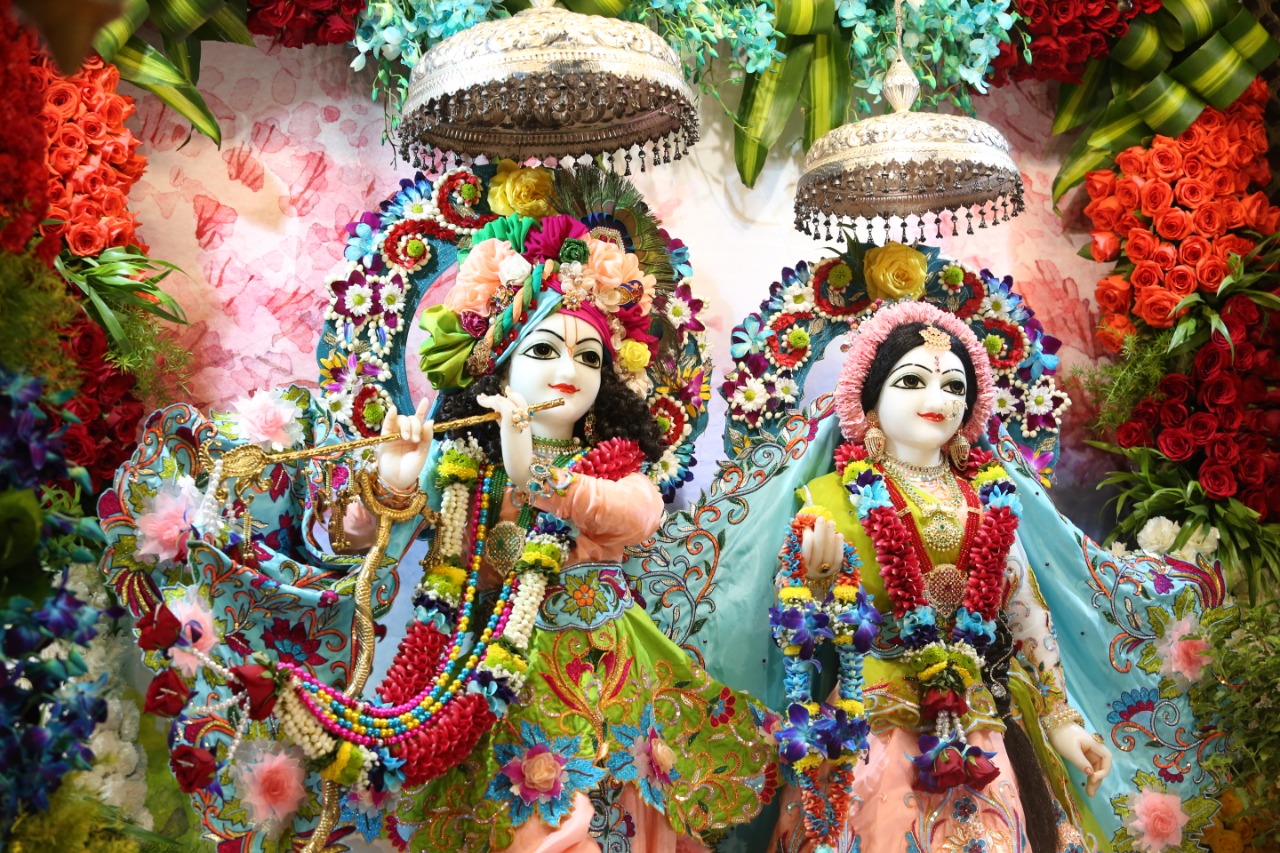 Radha ashtami पर चंद्रोदय मंदिर में उल्लास, राधे-राधे की गूंज
