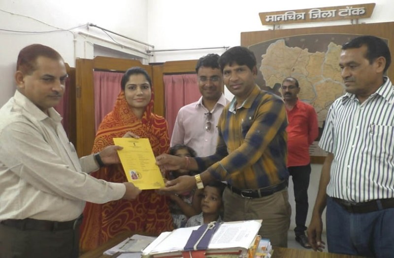 टोंक: 8 वर्ष बाद मिला Indian citizenship का हक, Rajasthan के युवक से हुई थी pok की neeta की शादी