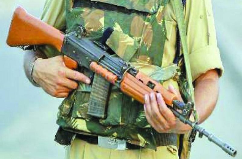 पुलिस कांस्टेबल से राइफल लूटने की कोशिश करना इन युवकों को पड़ गया भारी, मिली ऐसी सजा, पूरी जिंदगी निकल गई कोर्ट के चक्कर काटते