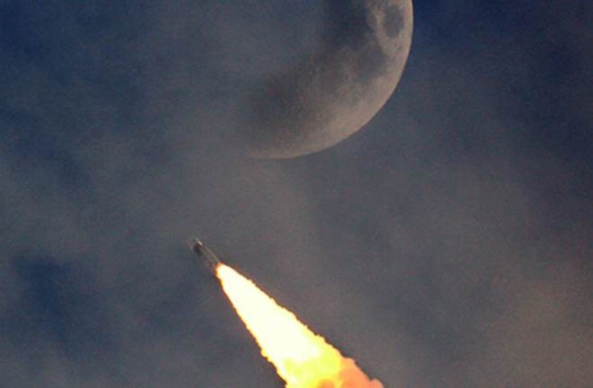 चांद पर लैंडिंग से पहले टूटा चंद्रयान-2 से संपर्क, छत्तीसगढ़ के दिग्गजों ने एेसे बढ़ाया इसरो के वैज्ञानिकों का हौसला