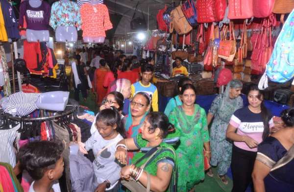 श्रीगंगानगर.मेगा ट्रेड फेयर के प्रति लोगों में ज़बरदस्त क्रेज..........देखें खास तस्वीरें