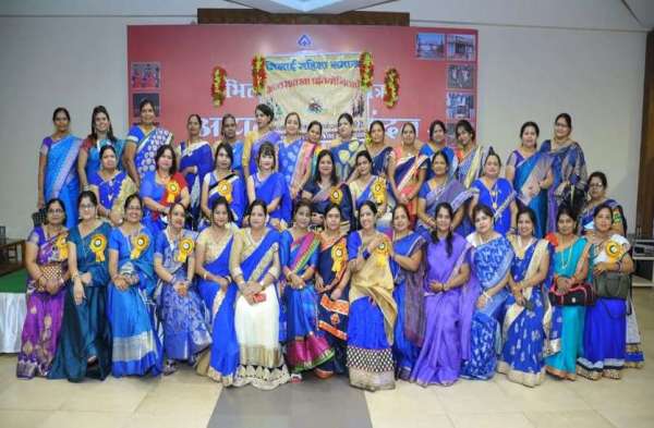 Photo Gallery : फ्यूजन डांस में लेडिज ने लगाया कत्थक, ओडि़शी और भरतनाट्यम का तड़का