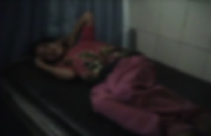 बिस्कुट दिलाने के बहाने पडोसी मासूम बच्ची को ले गया छत पर और कर दी दरिंदगी की सीमा पार