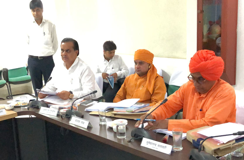 सांसद जौनापुरिया ने निवाई व चौथ का बरवाड़ा में एक्सप्रेस ट्रेनों के ठहराव की उठाई मांग