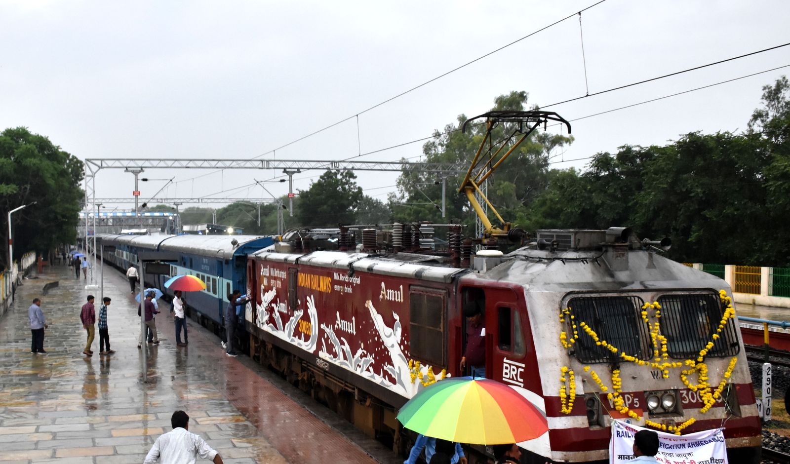 57 मिनिट में मंदसौर से रतलाम पहुंची ट्रायल ट्रेन, 110 की स्पीड से दौड़ा इलेक्ट्रीक इंजन