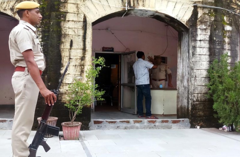 प्रशिक्षण के नाम पर महज राइफल की ट्रेनिंग, साल में एक बार अभ्यास वो भी अधूरा