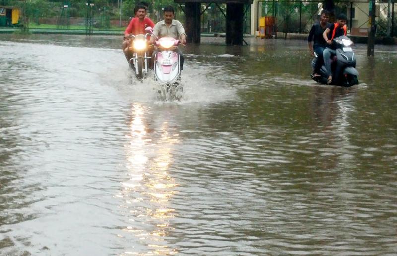 Ahmedabad news :  राजकोट में बारिश ने तोड़ा ७० वर्ष का रिकॉर्ड