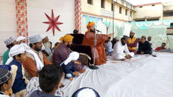 Photo Gallery : नबी के वंशज ने पढ़ाई आशूरा की दुआं, देश में अमन चैन के साथ हो खुशहाली