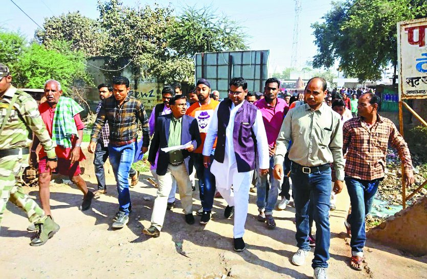 कागजों में काम कर लाखों रुपए का वारा-न्यारा कर रहे थे अधिकारी, विधायक ने पकड़ी गड़बड़ी, दो सीएमओ व इंजीनियर सहित छह अधिकारी सस्पेंड