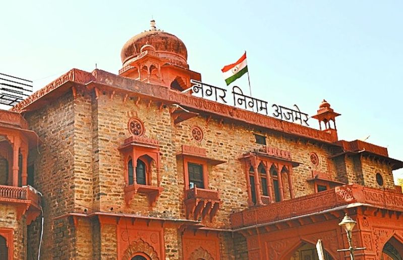 ठेकेदार ने दिया शपथ पत्र,निगम अफसरों ने दी अनुमति