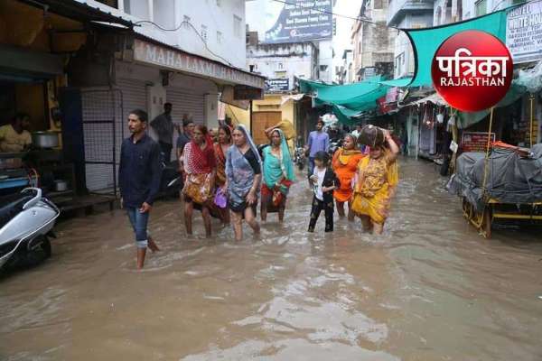 Heavy Rain In Pushkar