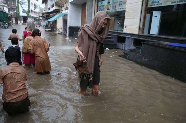 Heavy Rain In Pushkar