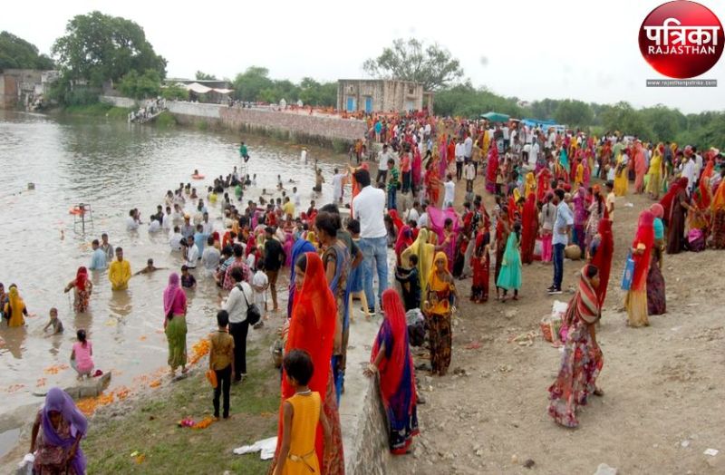 VIDEO : यहां 26 साल बाद हुआ समुद्र मंथन, भाई-बहनों ने निभाई परम्परा, उमड़ा जनसैलाब