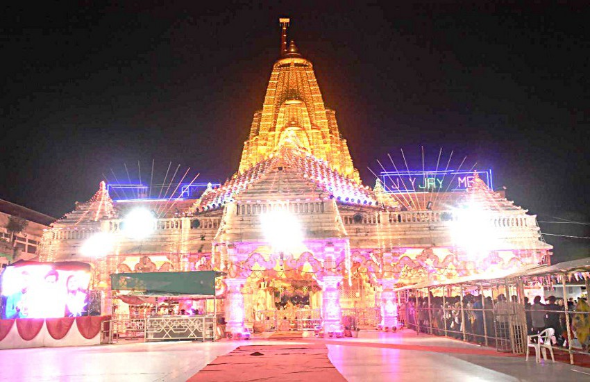 Ahmedabad News ; रोशनी की जगमगाया अंबाजी मंदिर