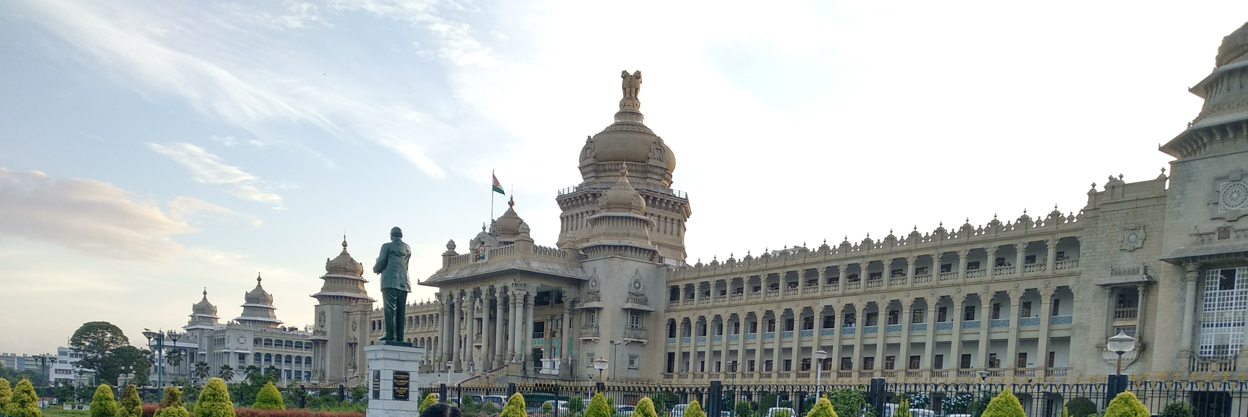 कर्नाटक विधानसभा को पेपरलेस बनाने में आड़े आ रही यह 'अजीब बाधा'