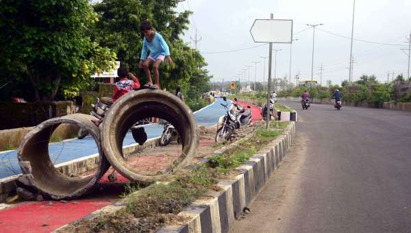 smart road Encroachment