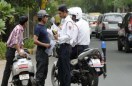 ट्रैफिक पुलिस चाहे जितना भी कर दे चालान, अगर आपने दिखाई ये छोटी सी समझदारी, तो नहीं देने होंगे एक भी पैसे