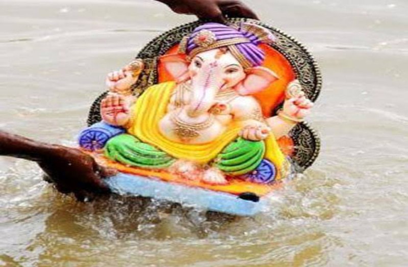 बॉलीवुड में शुरू हुआ गणपति बप्पा का विसर्जन