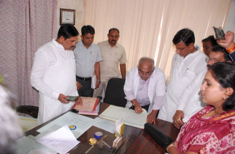 पीसीसीबी एमडी को खाद्य मंत्री की फटकार : बोले-सरकार बदल गई है... अब मैं मंत्री हूं, मनरेगा की तरह हाजरी भरने दूसरे अधिकारी को क्यों भेज दिया