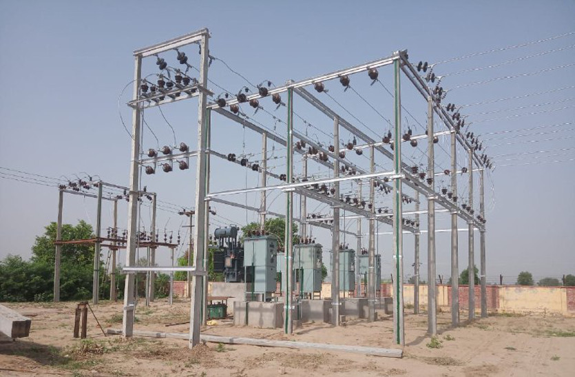 कुंडी लगाकर बिजली चोरी करने पर दो लाख बीस हजार रुपए जुर्माना