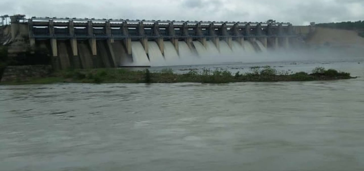 Ten gates of Bansagar dam opened, alert 